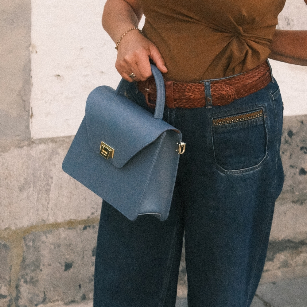 De Serenità leren handtas in kleur zeeblauw 'mare'